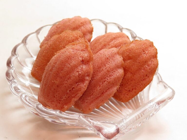 九州の春に楽しむ限定グルメの桜スイーツは？