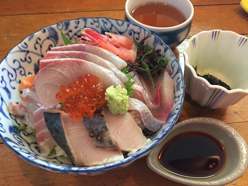 長崎で人気の海鮮丼を提供するおすすめの店は？