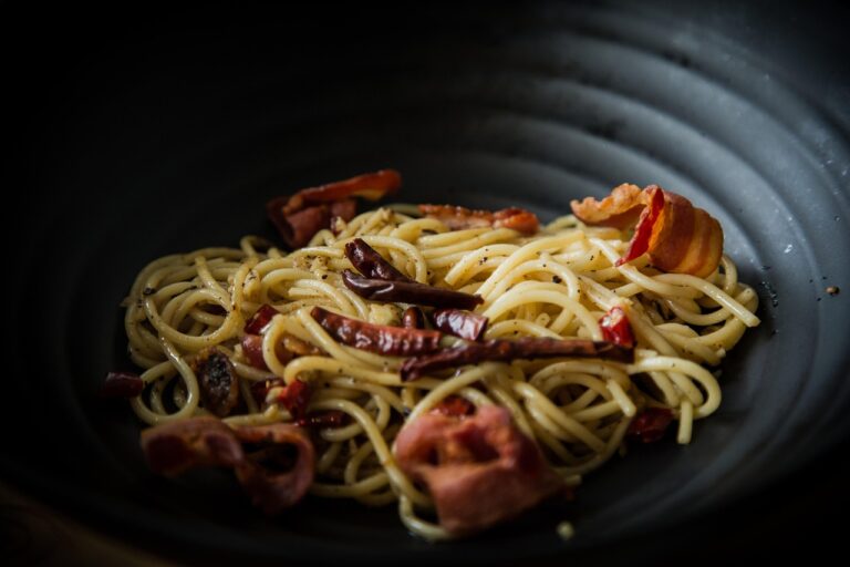 大分の別府で食べ歩きと温泉セットを楽しむにはどうすればいい？